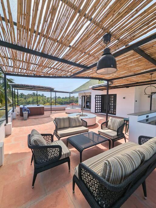 Cove Luxury Beach Villa マハーバリプラム エクステリア 写真